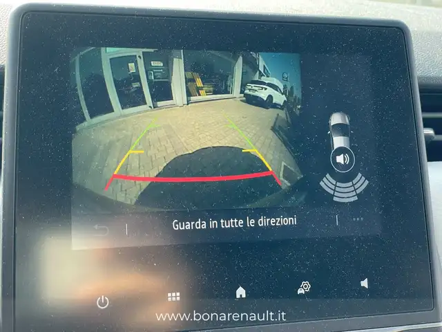 Renault Clio view 11