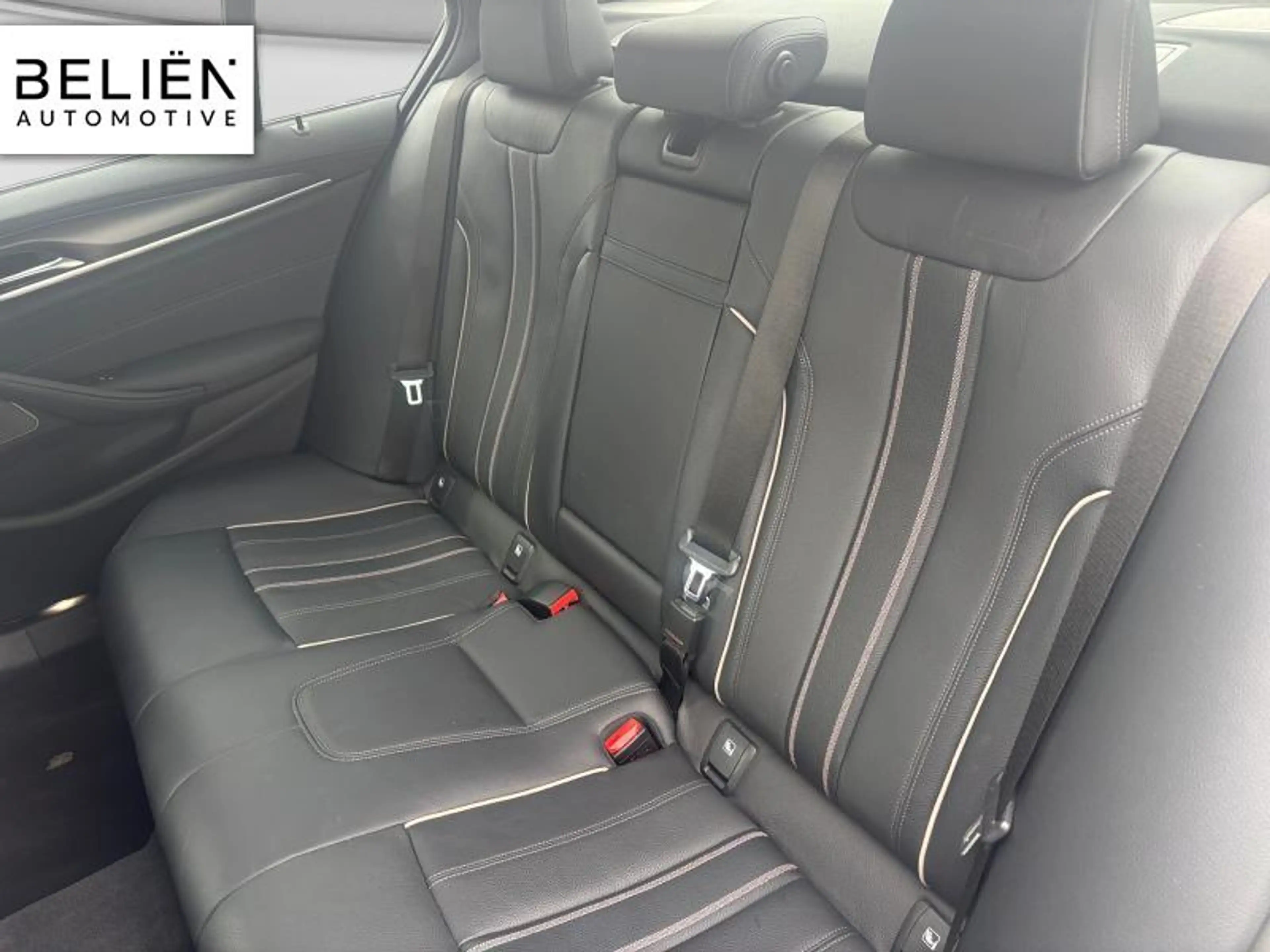 BMW 545 Berline — photo 12