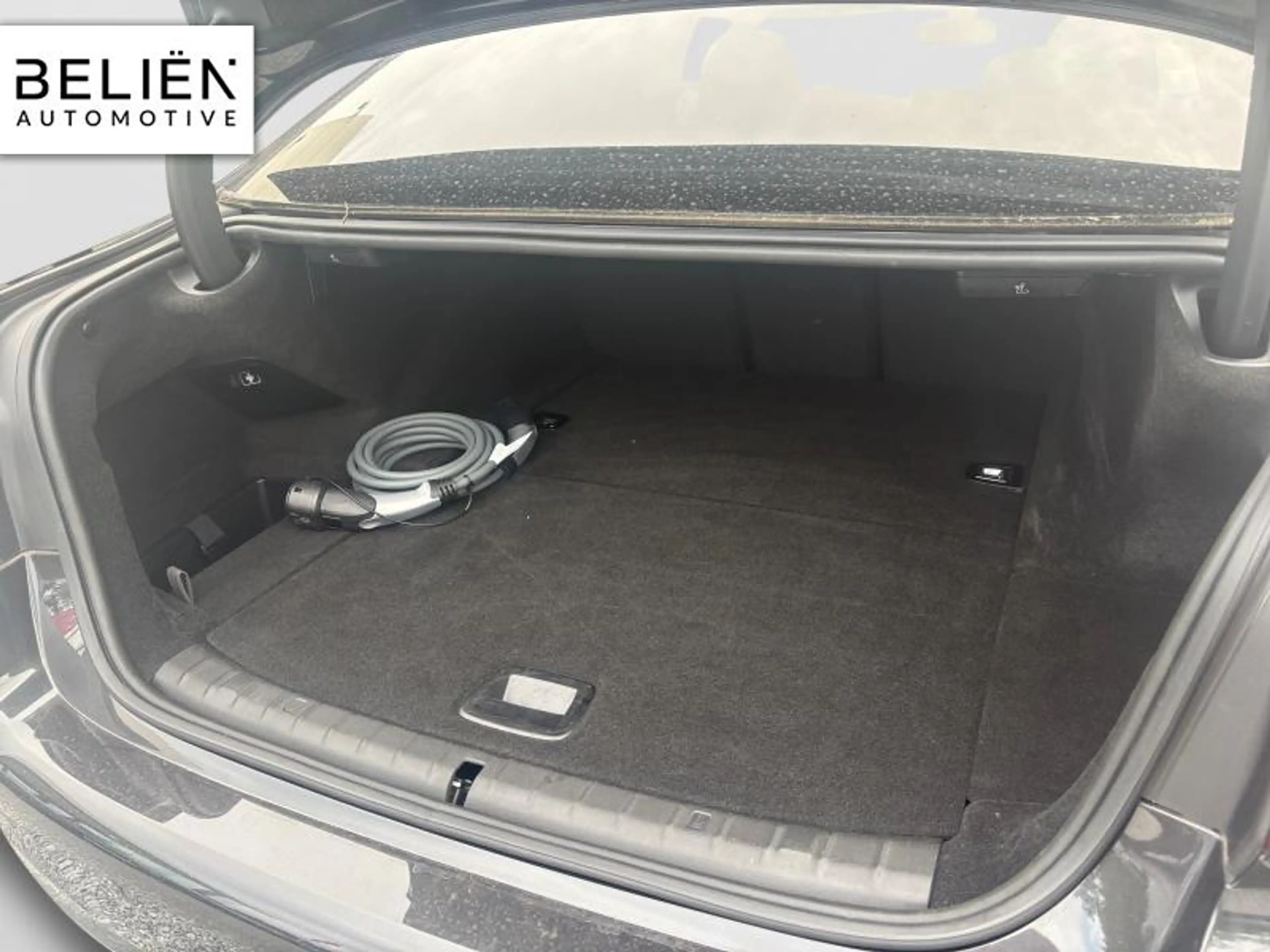 BMW 545 Berline — photo 24