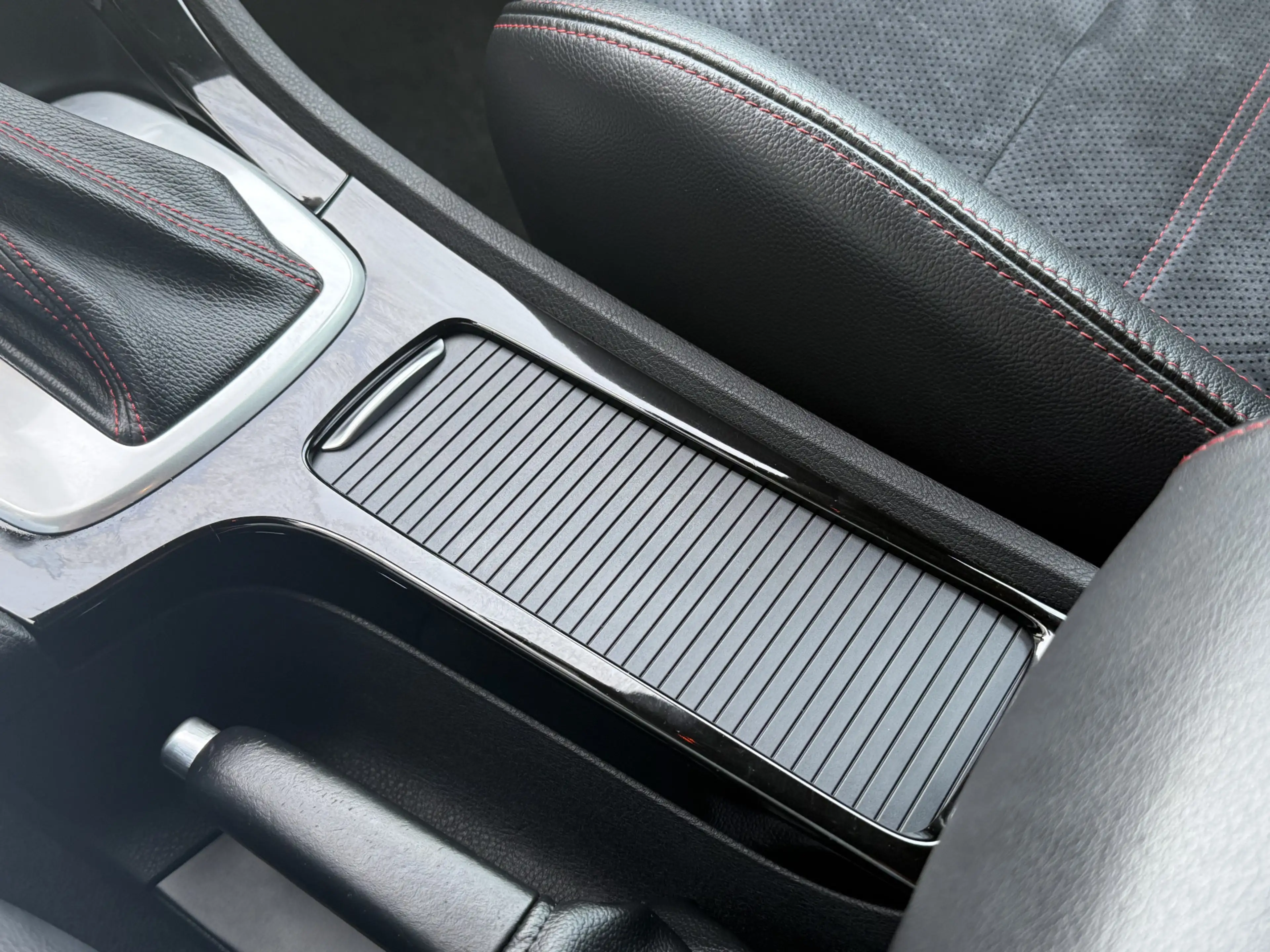 Ford Mondeo Wagon 2.0 EcoBoost Platinum — photo 26