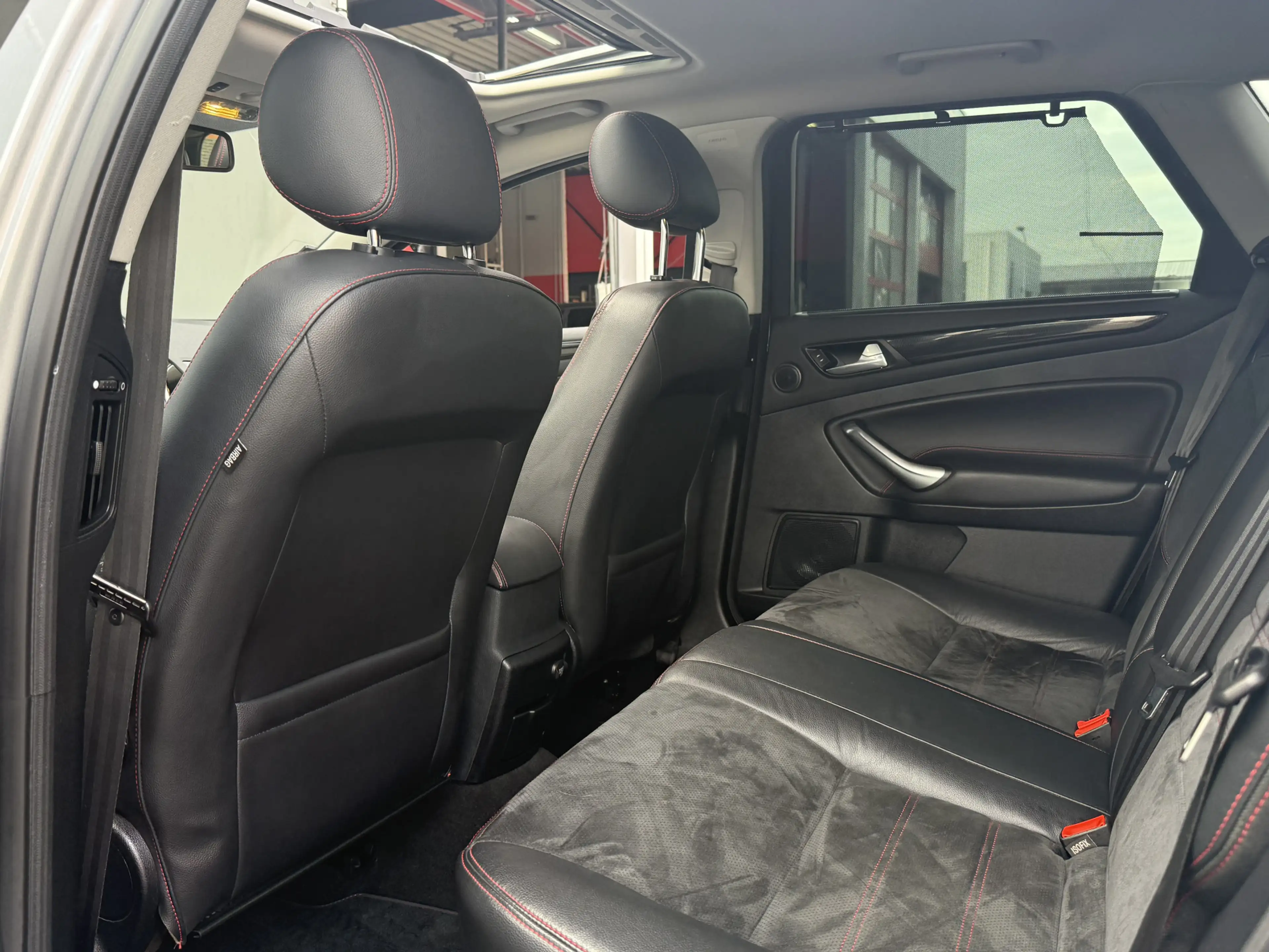 Ford Mondeo Wagon 2.0 EcoBoost Platinum — photo 47
