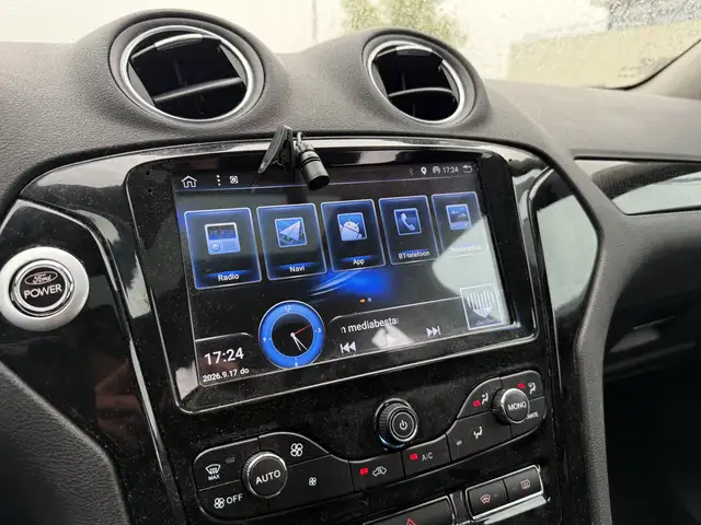 Ford Mondeo view 18
