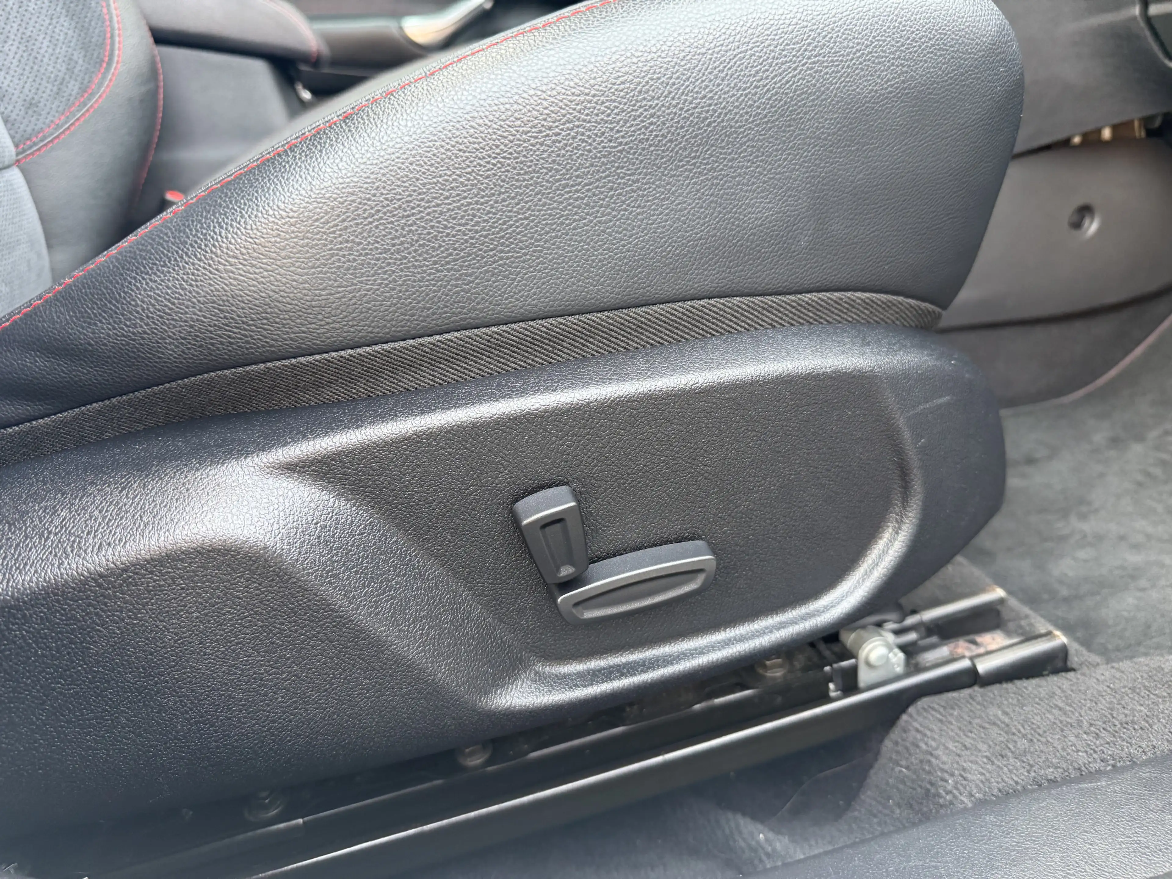 Ford Mondeo Wagon 2.0 EcoBoost Platinum — photo 33