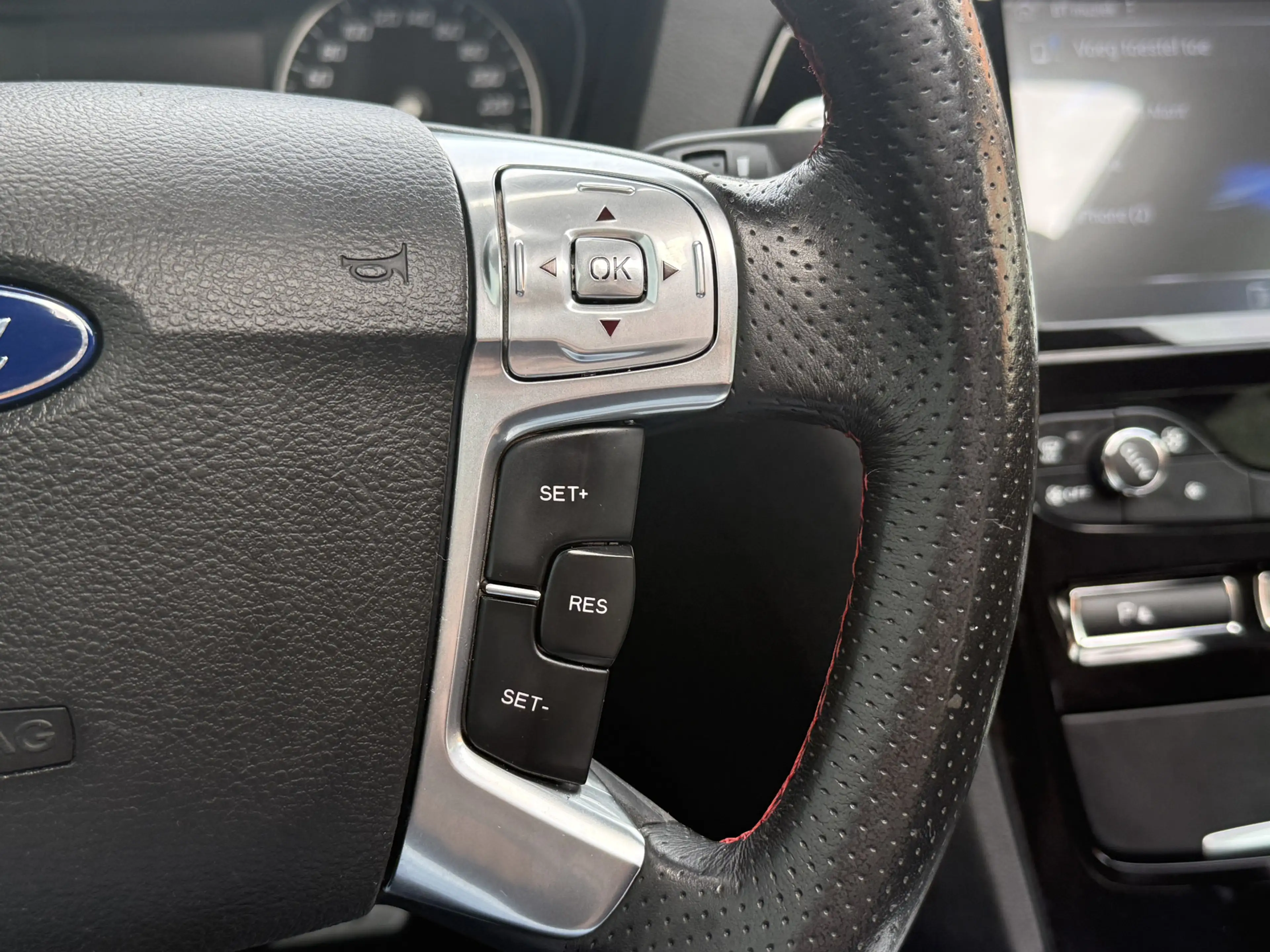 Ford Mondeo Wagon 2.0 EcoBoost Platinum — photo 15