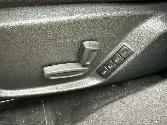Ford Mondeo view 11