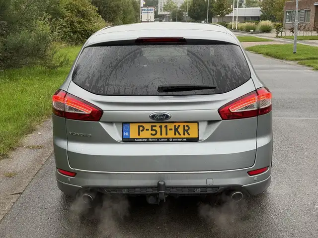 Ford Mondeo view 6