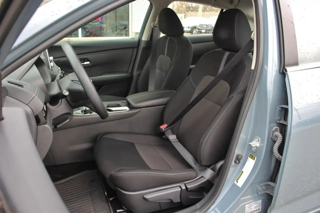 Nissan Sentra снимка Nissan Sentra