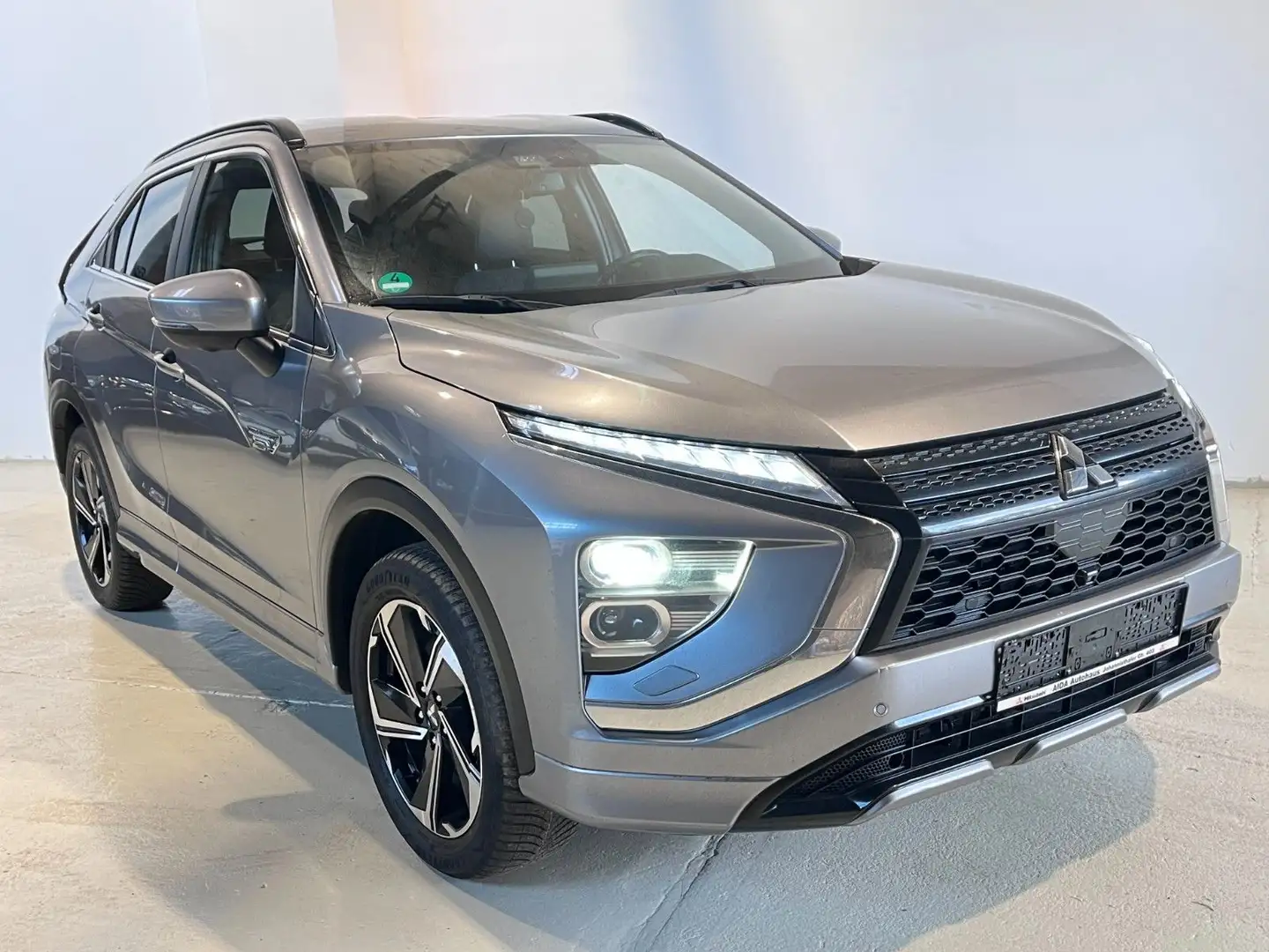 Mitsubishi Eclipse Cross Plus Select Black Hybrid 4WD Grau - 2