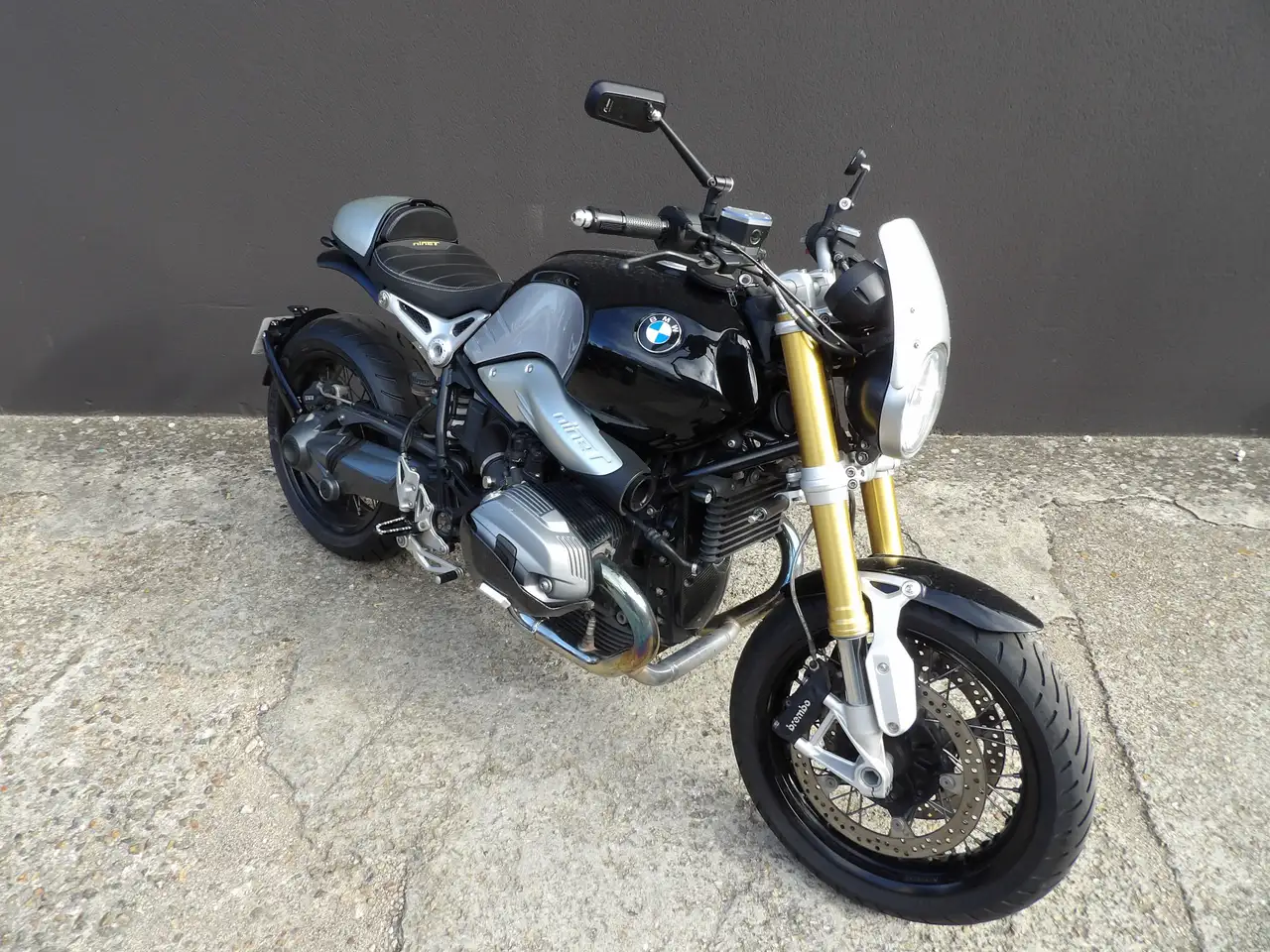BMW R nineT
