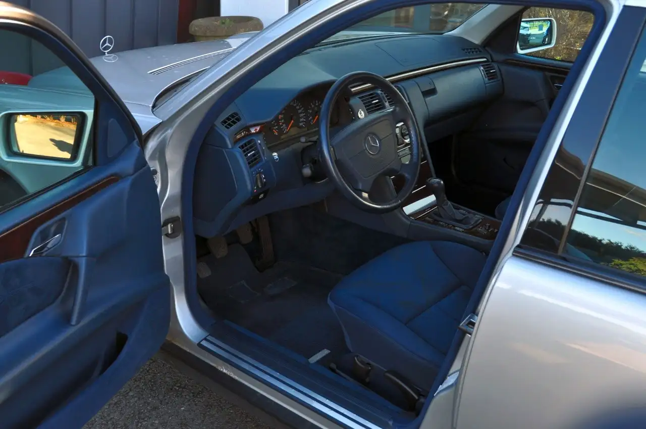 Mercedes-Benz E 280 Elegance "1. Hand + Deutsches Fahrzeug", foto 7