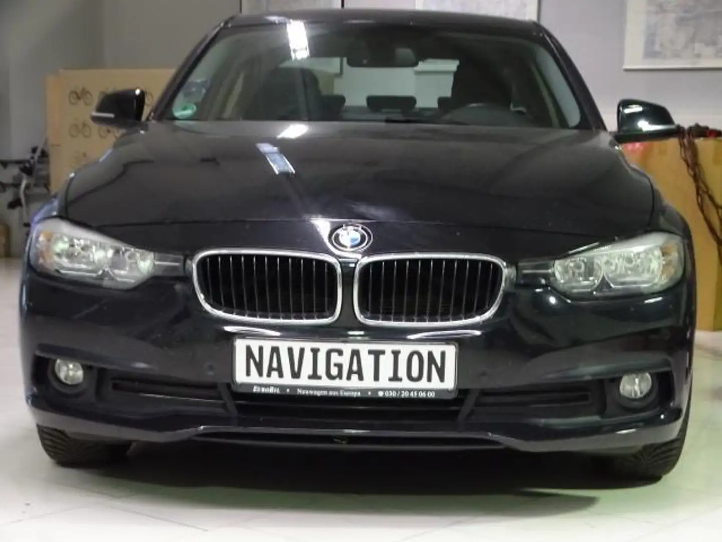BMW 318 318i // ECC+LED+Navi+NSW+PDC+SiHzg 100 kW (136 ... Noir - 2