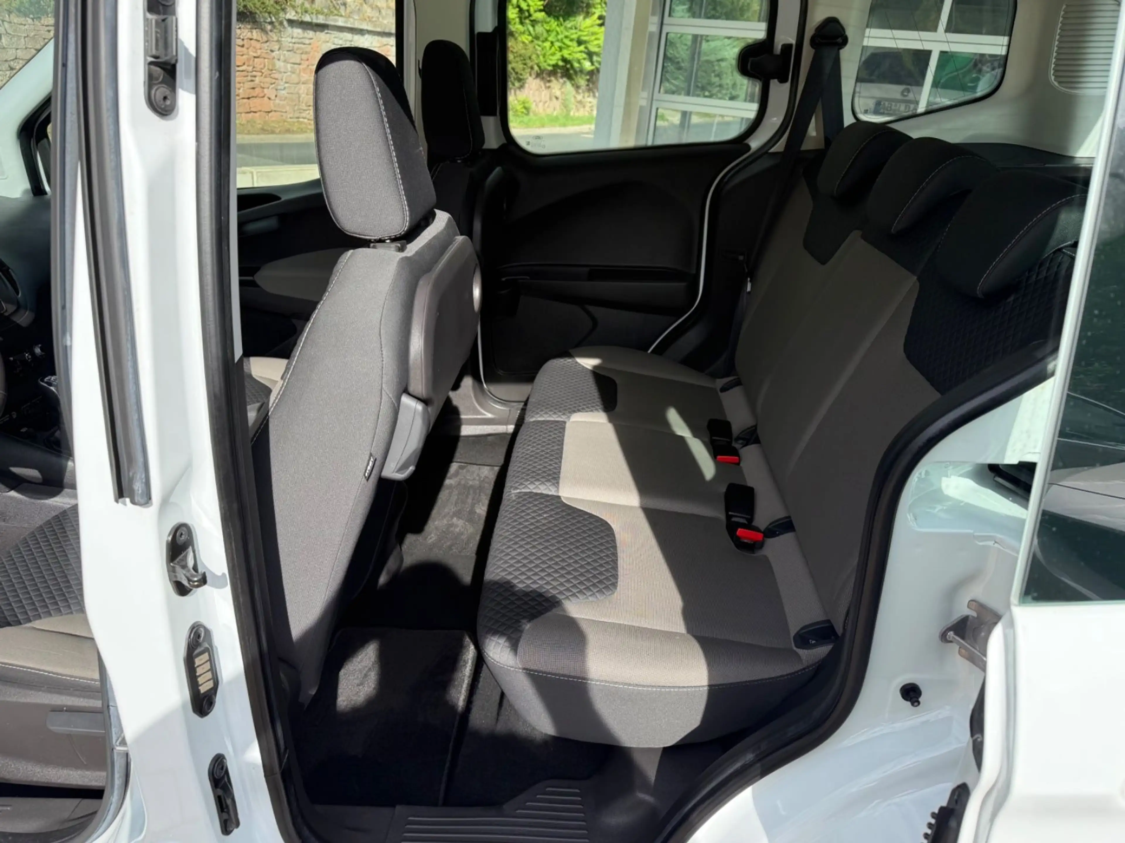 Ford Tourneo Courier Trend org. 13716Km — photo 15