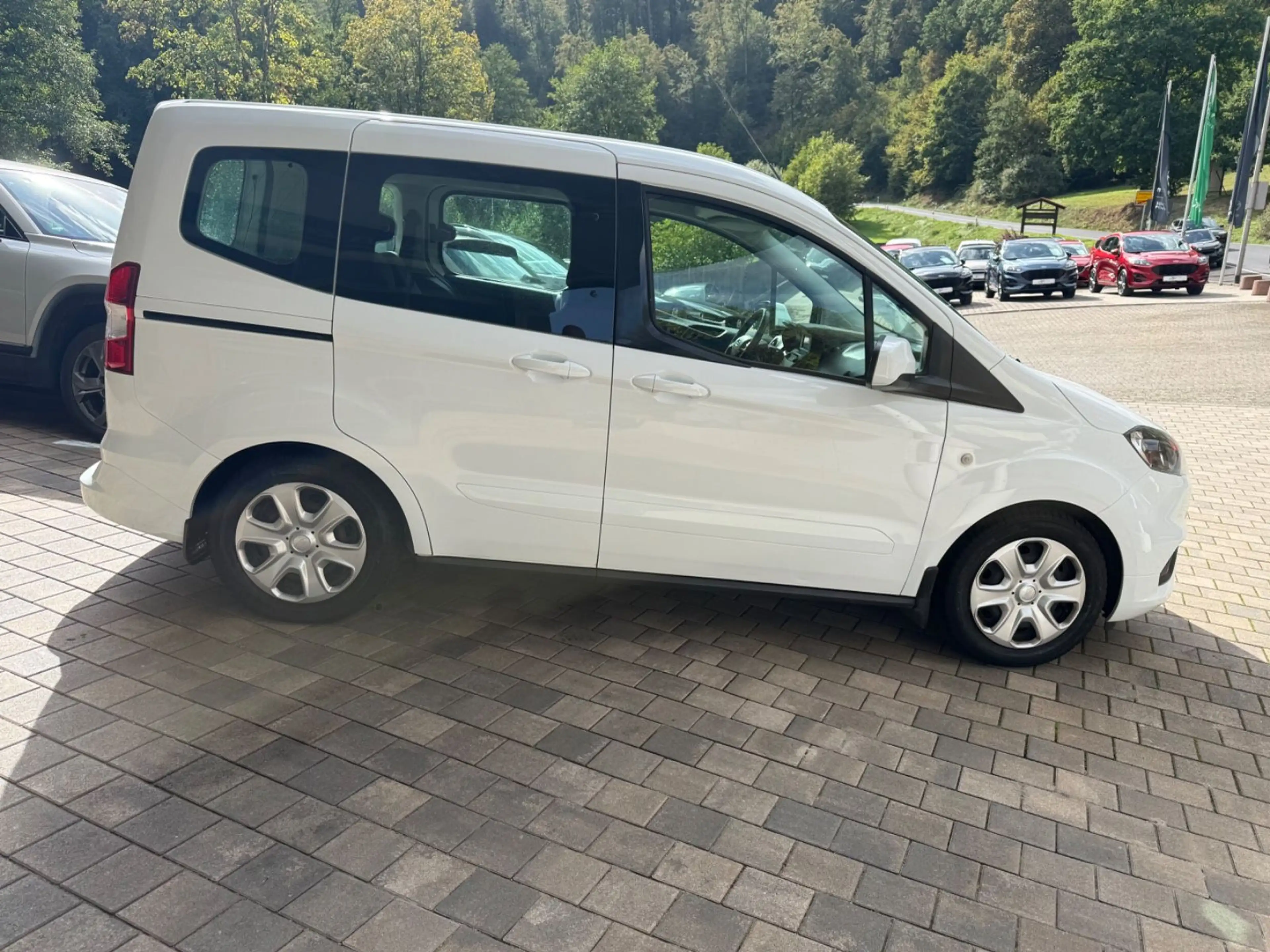 Ford Tourneo Courier Trend org. 13716Km — photo 5
