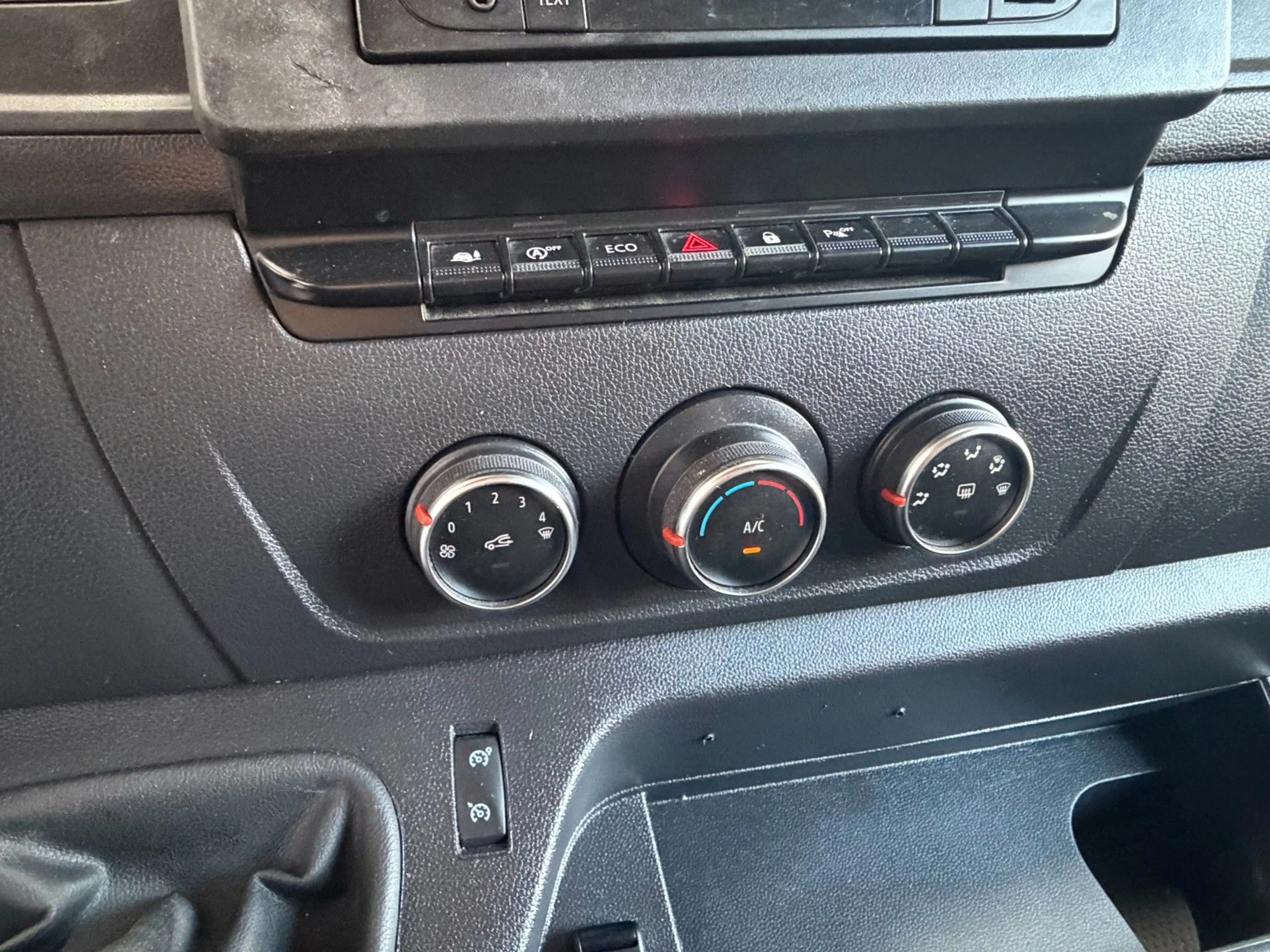Renault Master III L4H2 Kasten Klima PDC 3,5t — photo 15