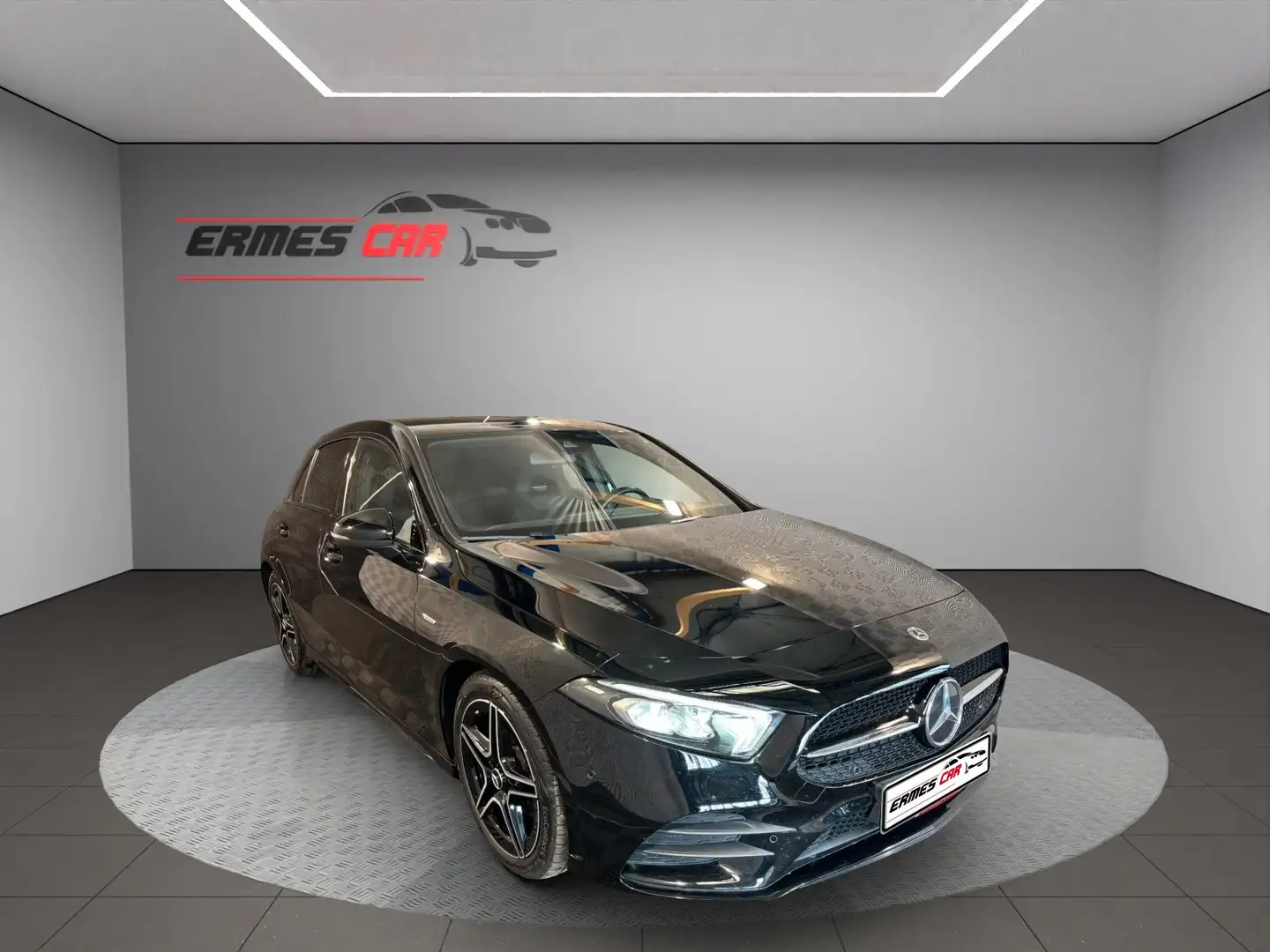 Mercedes-Benz A 180 EDITION AMG LED*ALCANTARA*LUCE AMBIENTE* "18" Noir - 2