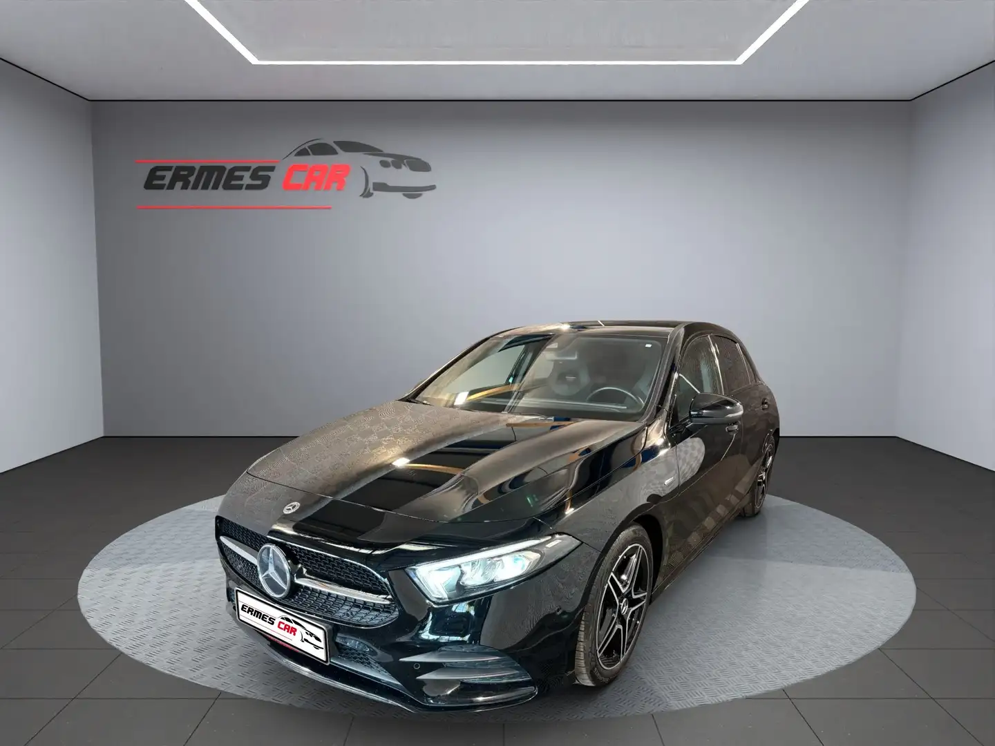 Mercedes-Benz A 180 EDITION AMG LED*ALCANTARA*LUCE AMBIENTE* "18" Noir - 1