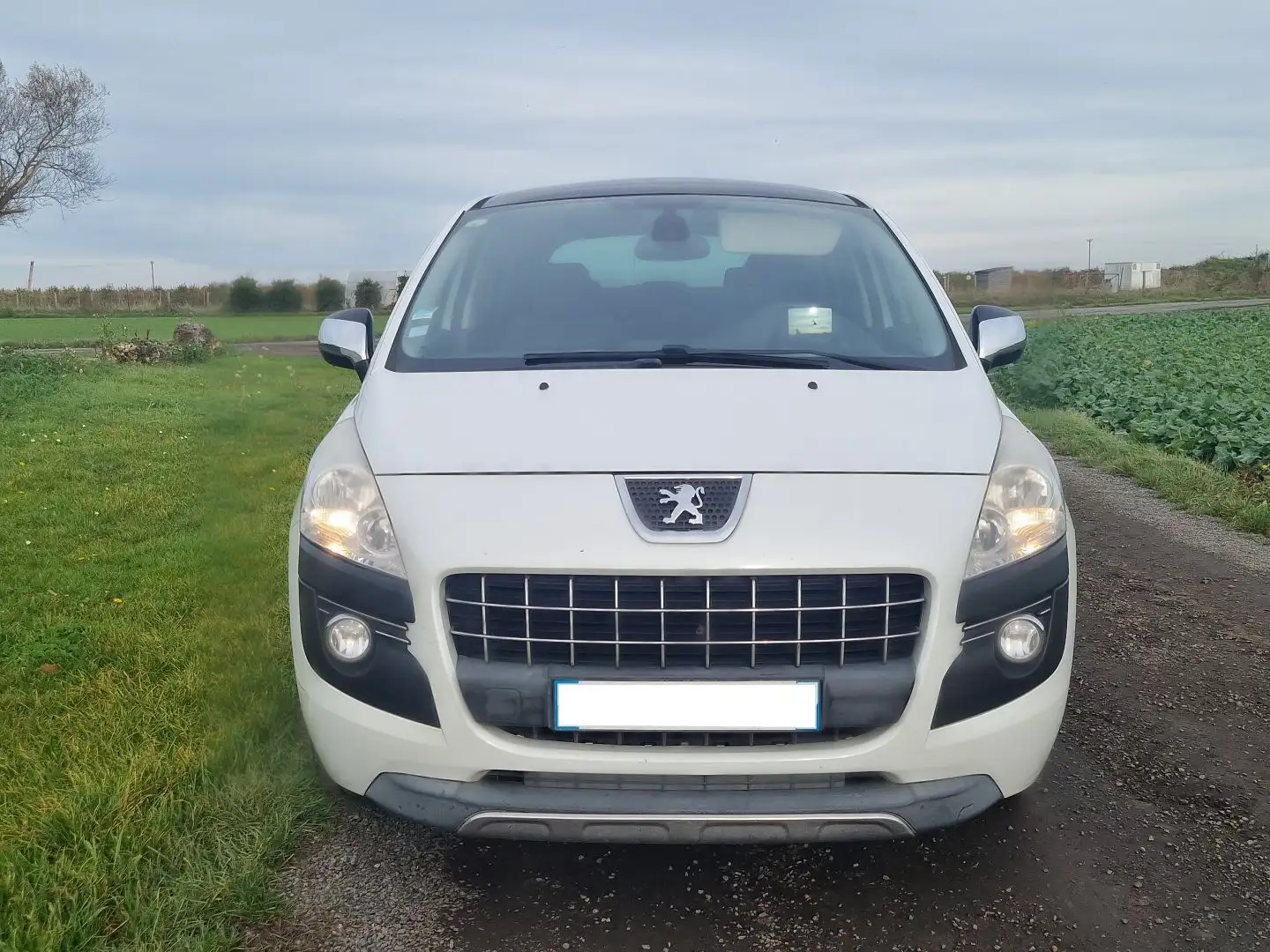 Peugeot 3008 1.6 E-HDI 112 FAP ALLURE BMP6 Blanco - 2