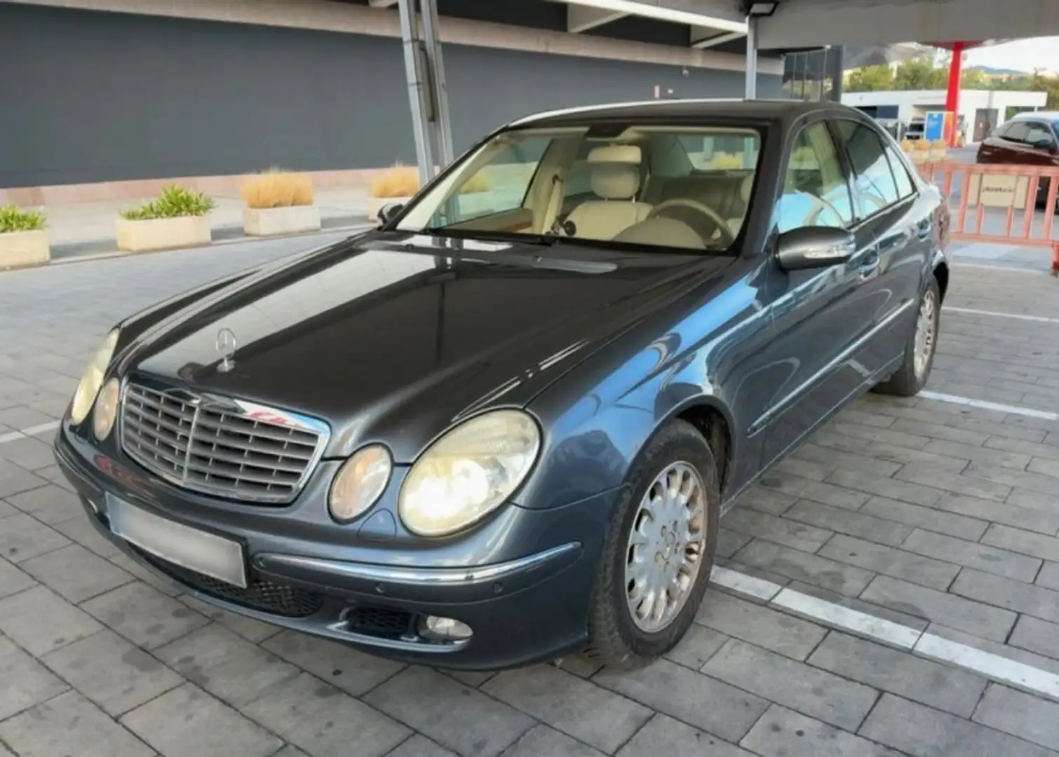 Mercedes-Benz E 320 CDI Gris - 1