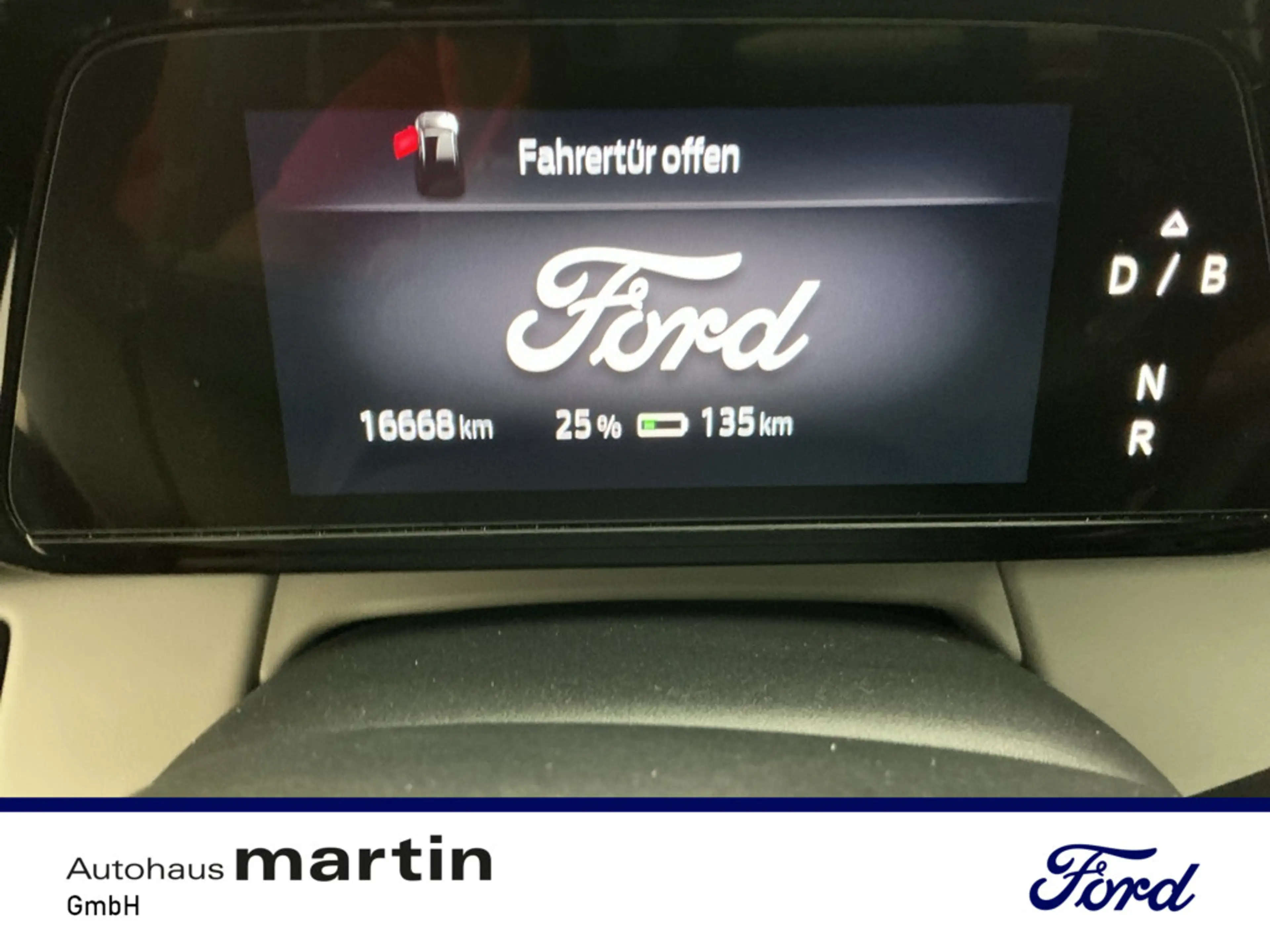 Ford Explorer Premium RWD Extended Range 77KWh HUD — photo 6