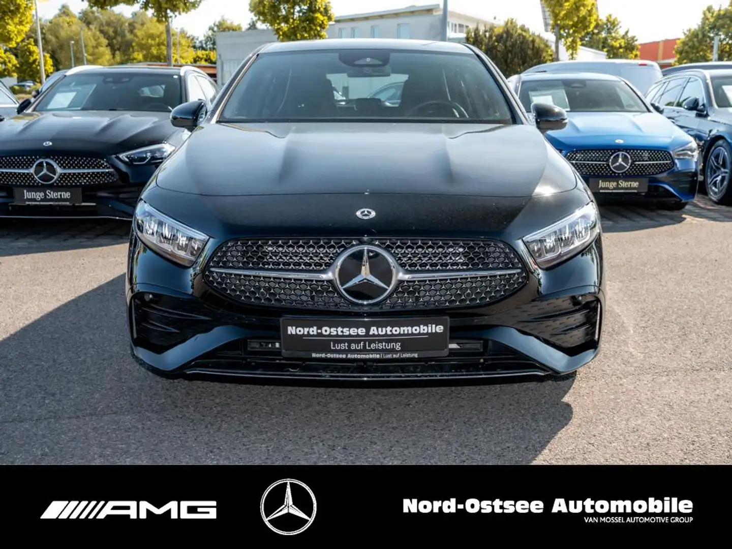 Mercedes-Benz A 200 AMG ADVANCED DISTRONIC LED SITZHZG KAMERA Noir - 2