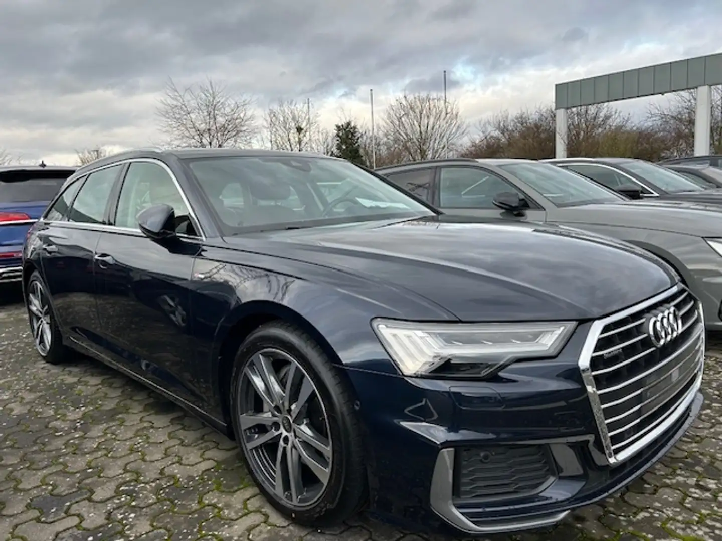 Audi A6 Avant 50 TDI "S line Ext.", NP: 90.000 € Azul - 2