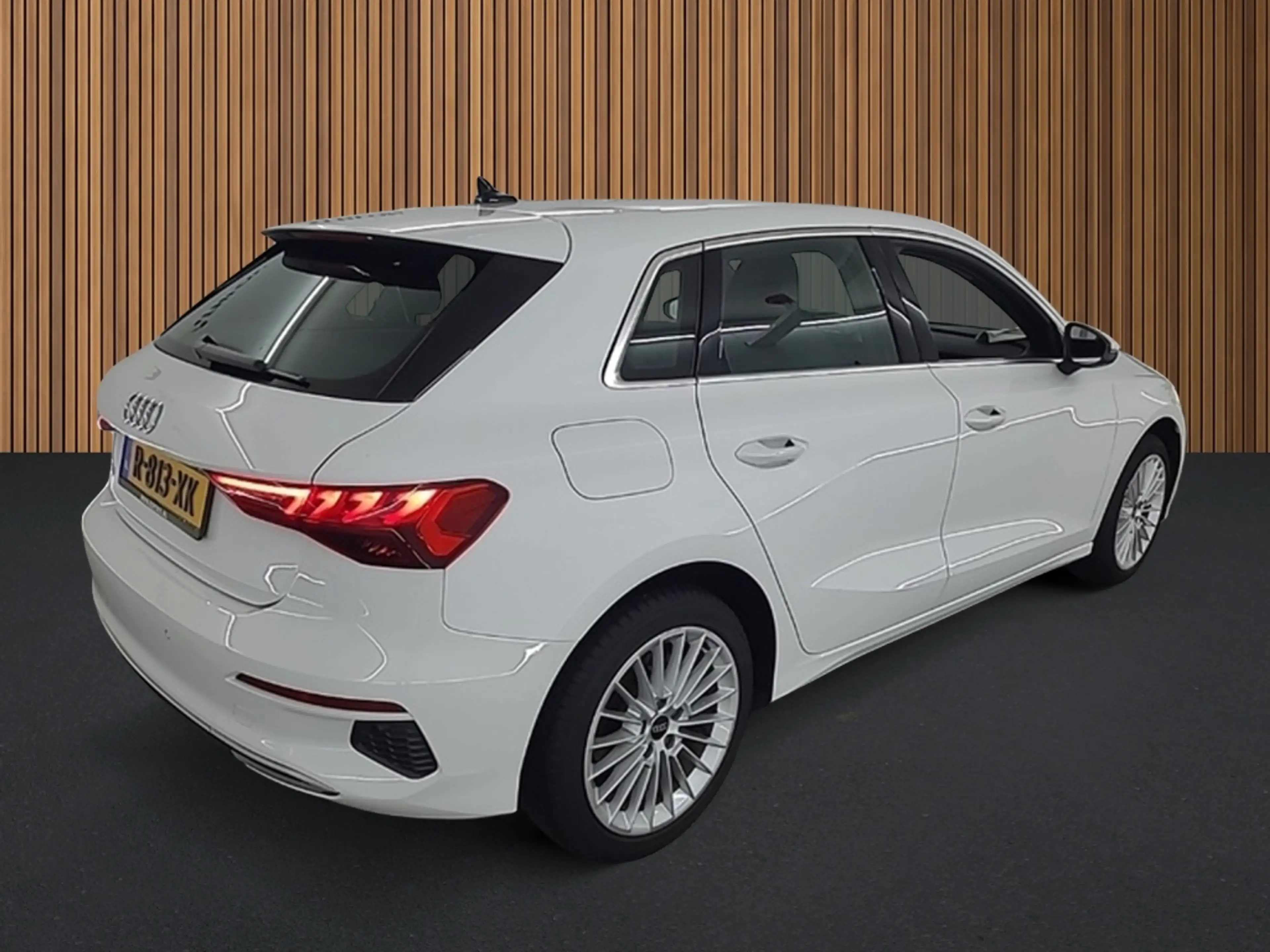 Audi A3 Sportback 30 TFSI Advance edition 1e-Eig. & Dealer — photo 2