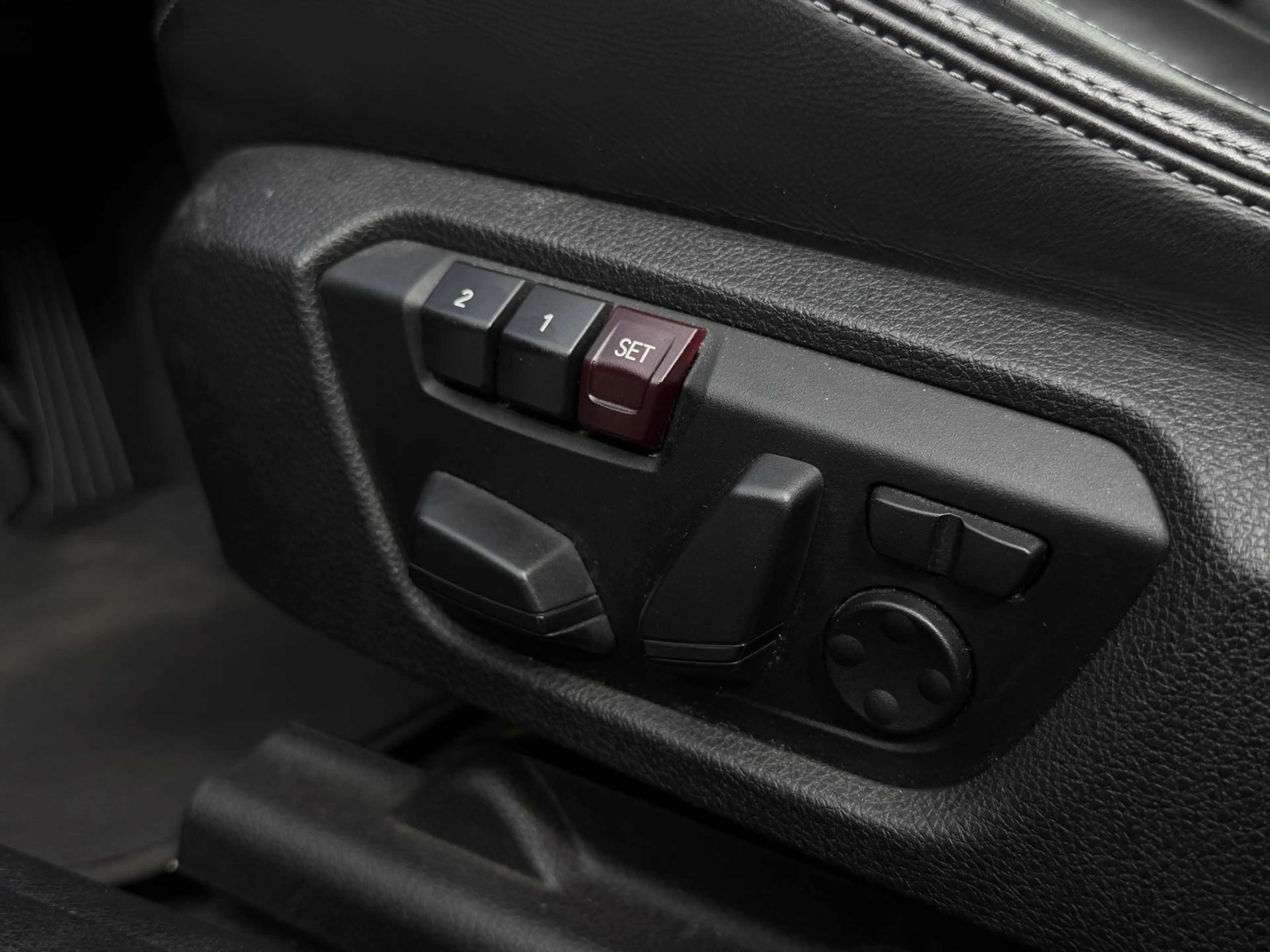 BMW 328 xDrive M-Performance/LED/M3-Memory/Navi/SHZ — photo 9