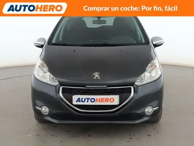 Peugeot 208 view 9