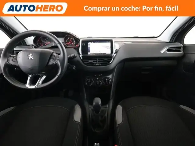 Peugeot 208 view 13