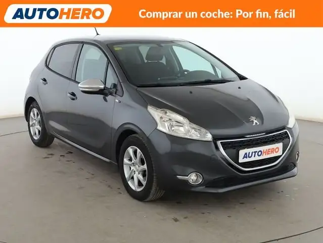 Peugeot 208 view 8