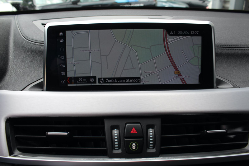 BMW X2 sDrive 18 i M SPORT KLIMA NAVI PANORAMADACH — photo 10