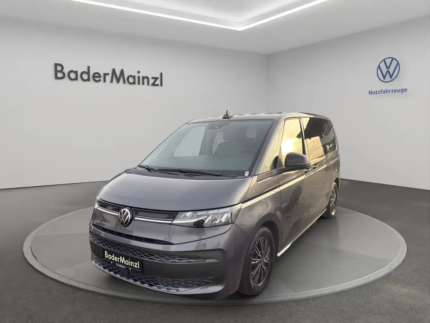 Volkswagen T7 Multivan Life 1,4 l 110 kW eHybrid OPF 6-Gan... Grau - 1
