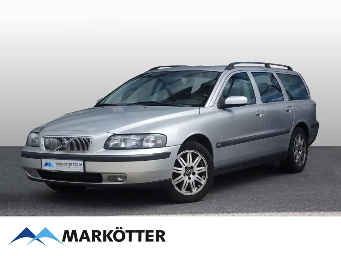 Volvo V70 2.4 Momentum/ Silber - 1