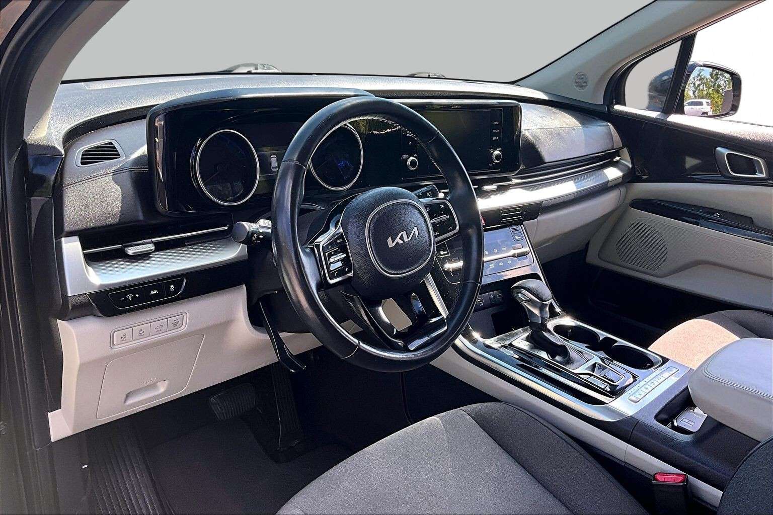 2023 Kia Carnival Plus — снимка 1