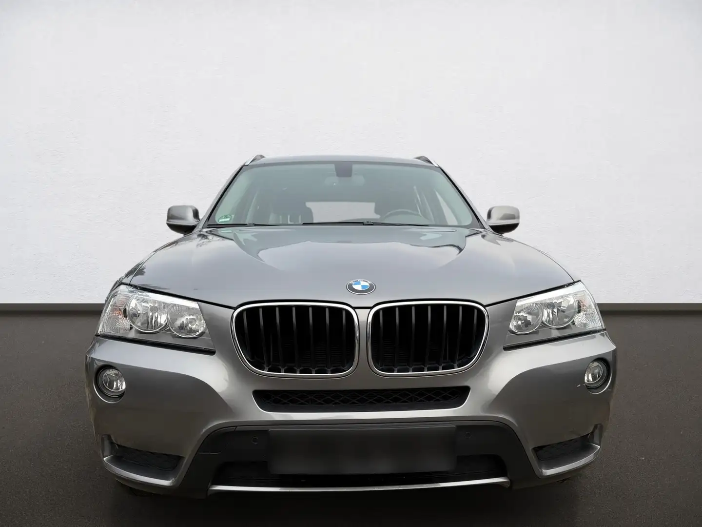 BMW X3 xDrive 20 i*LMF*PDC*AHK*HU 10/2027* Grau - 2