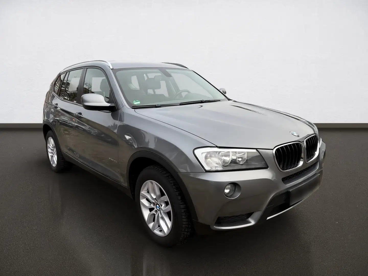 BMW X3 xDrive 20 i*LMF*PDC*AHK*HU 10/2027* Grau - 1