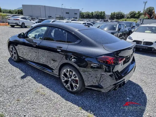 BMW 2 Series view 4