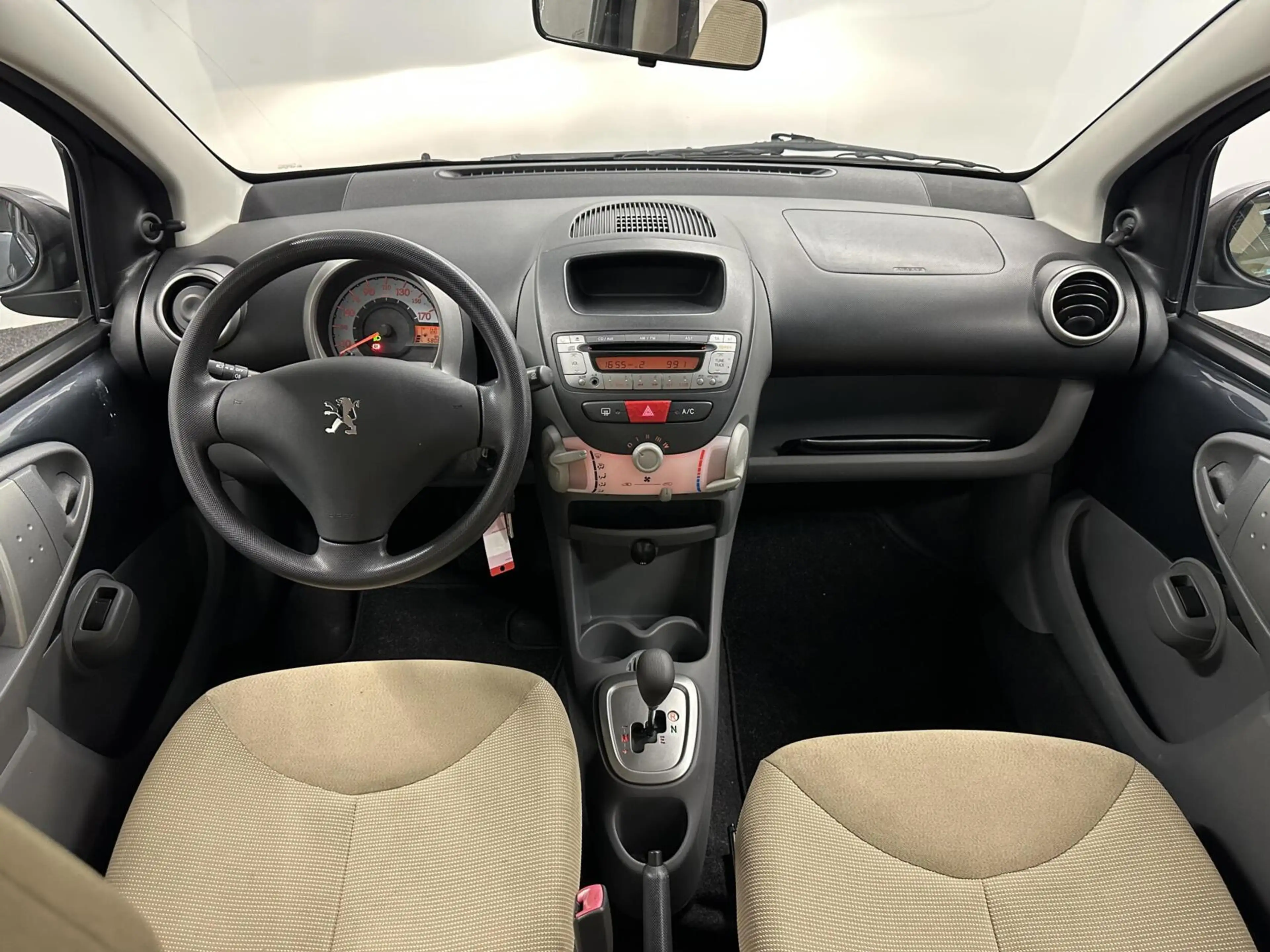 Peugeot 107 1.0-12V XS Urban Move AUTOMAAT AIRCO 5 DEURS 58000 — photo 2