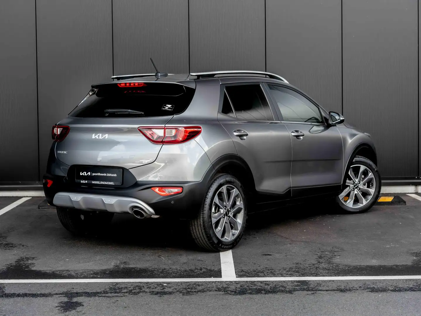 Kia Stonic 1.0T | Inspire | Navi | Camera | Carplay | Cruise Gris - 2