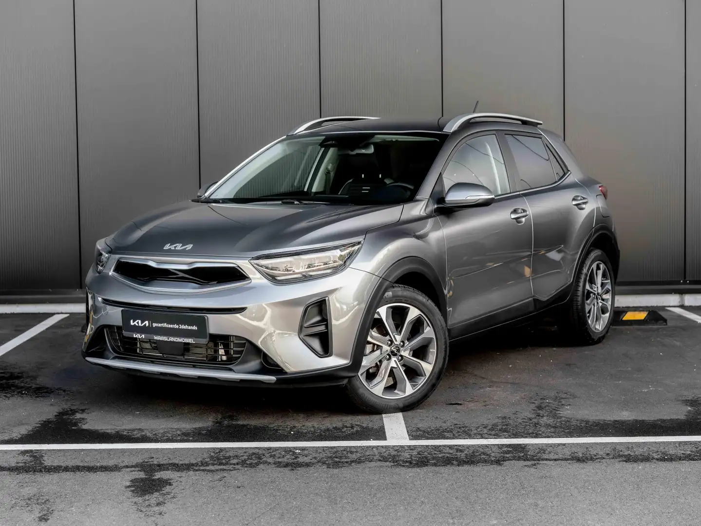 Kia Stonic 1.0T | Inspire | Navi | Camera | Carplay | Cruise Gris - 1
