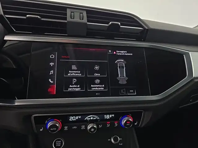 Audi Q3 view 14