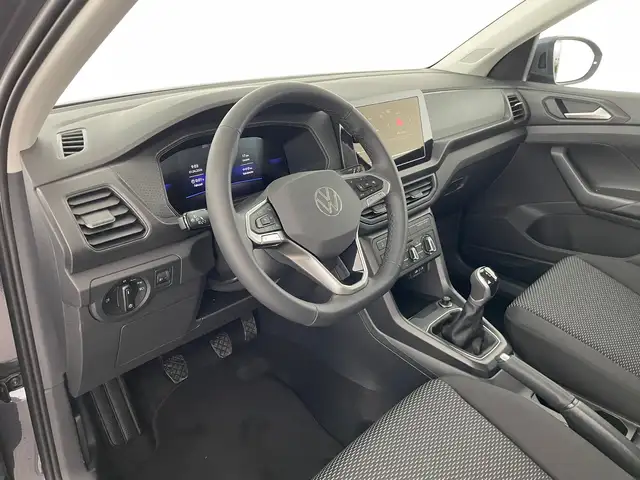 Volkswagen T-Cross view 8