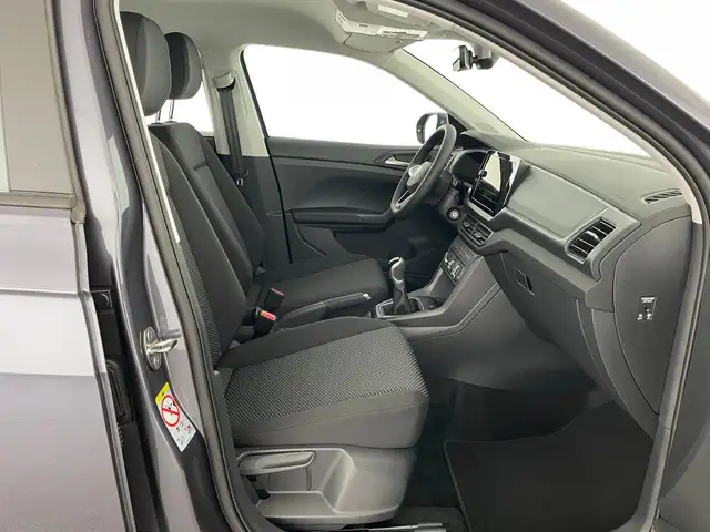 Volkswagen T-Cross view 10