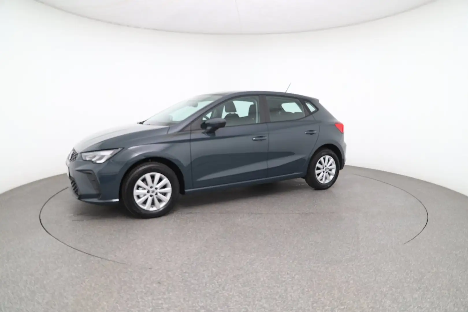 SEAT Ibiza Reference Edition 1.0 80PS Blau - 2