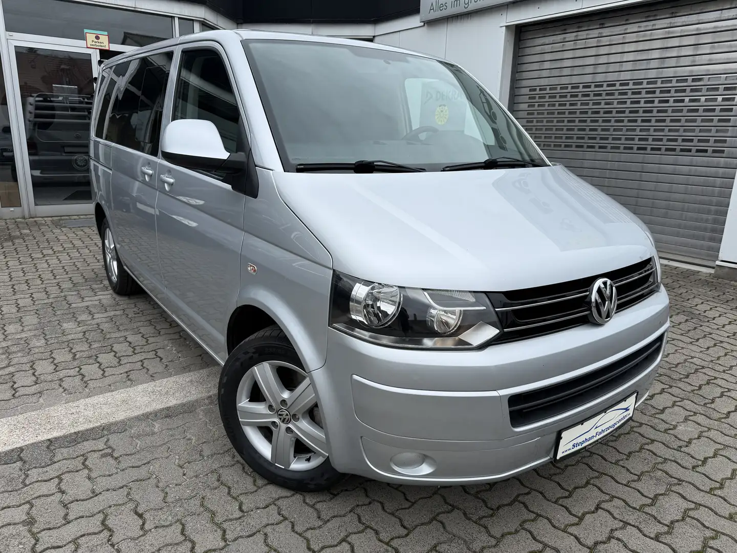 Volkswagen T5 Multivan Caravelle Comfortline 8Sitzer DSG mit Klima/AHK/ Plateado - 1