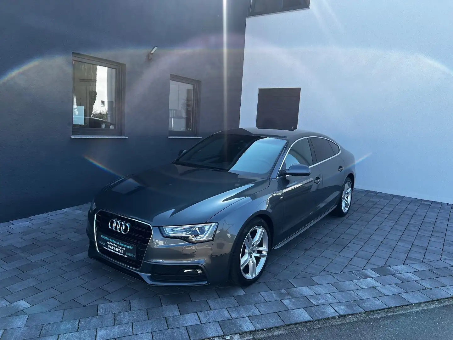 Audi A5 Sportback 2.0 TDI Automatik/S-line Grau - 1