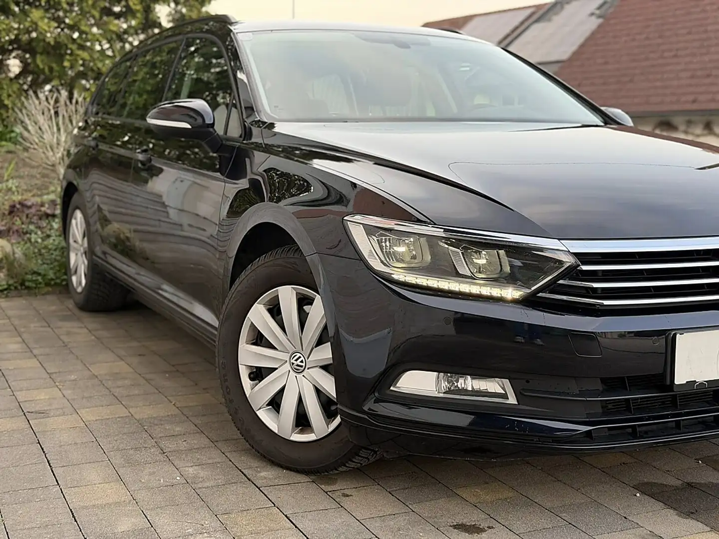 Volkswagen Passat Variant Comfortline 2,0 TDI SCR Schwarz - 2
