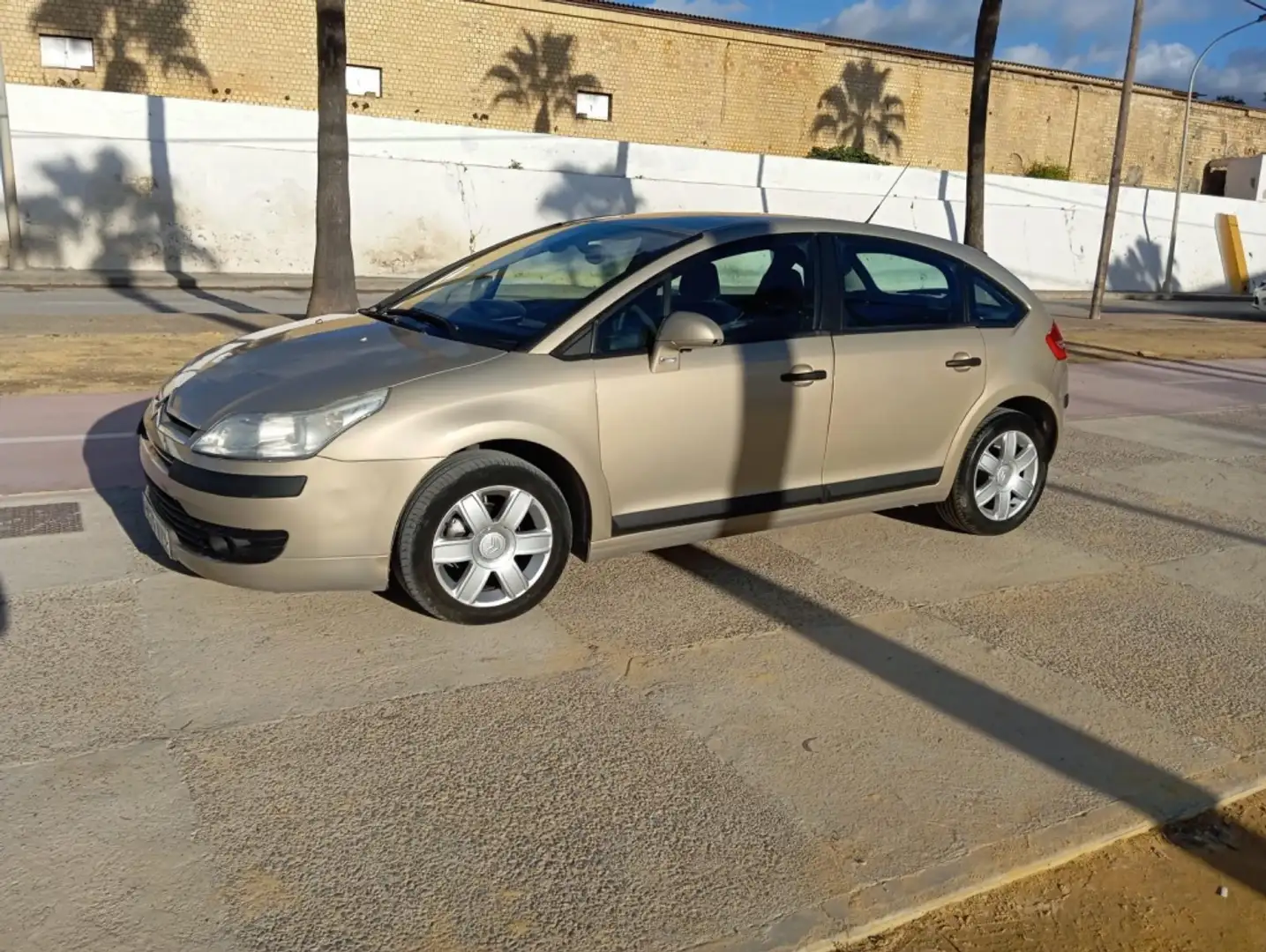 Citroen C4 1.6HDI Collection 92 Marrón - 1
