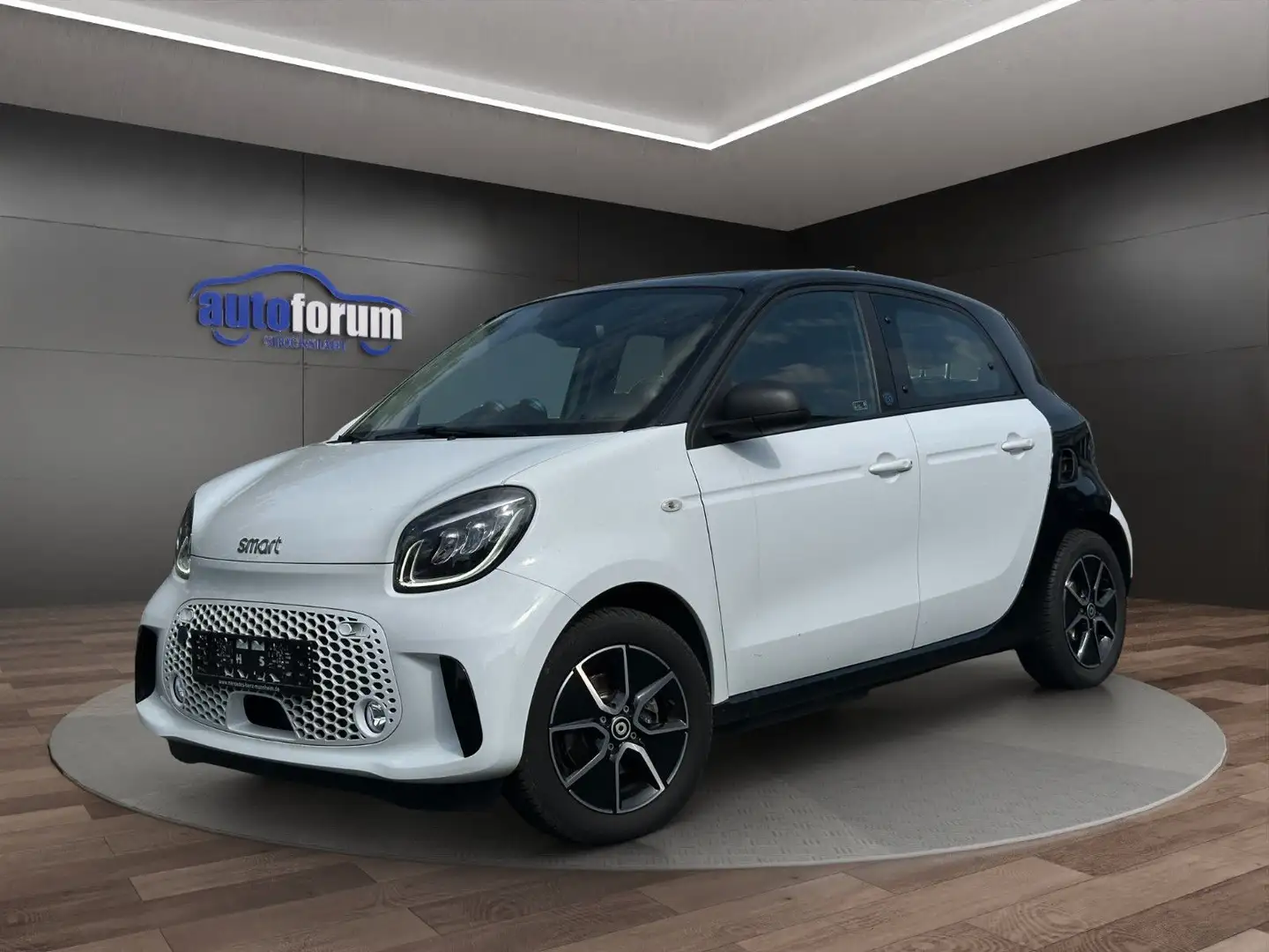 smart forFour EQ EXCLUSIVE°KAMERA°PANO°LED°AMBIENTE Weiß - 1