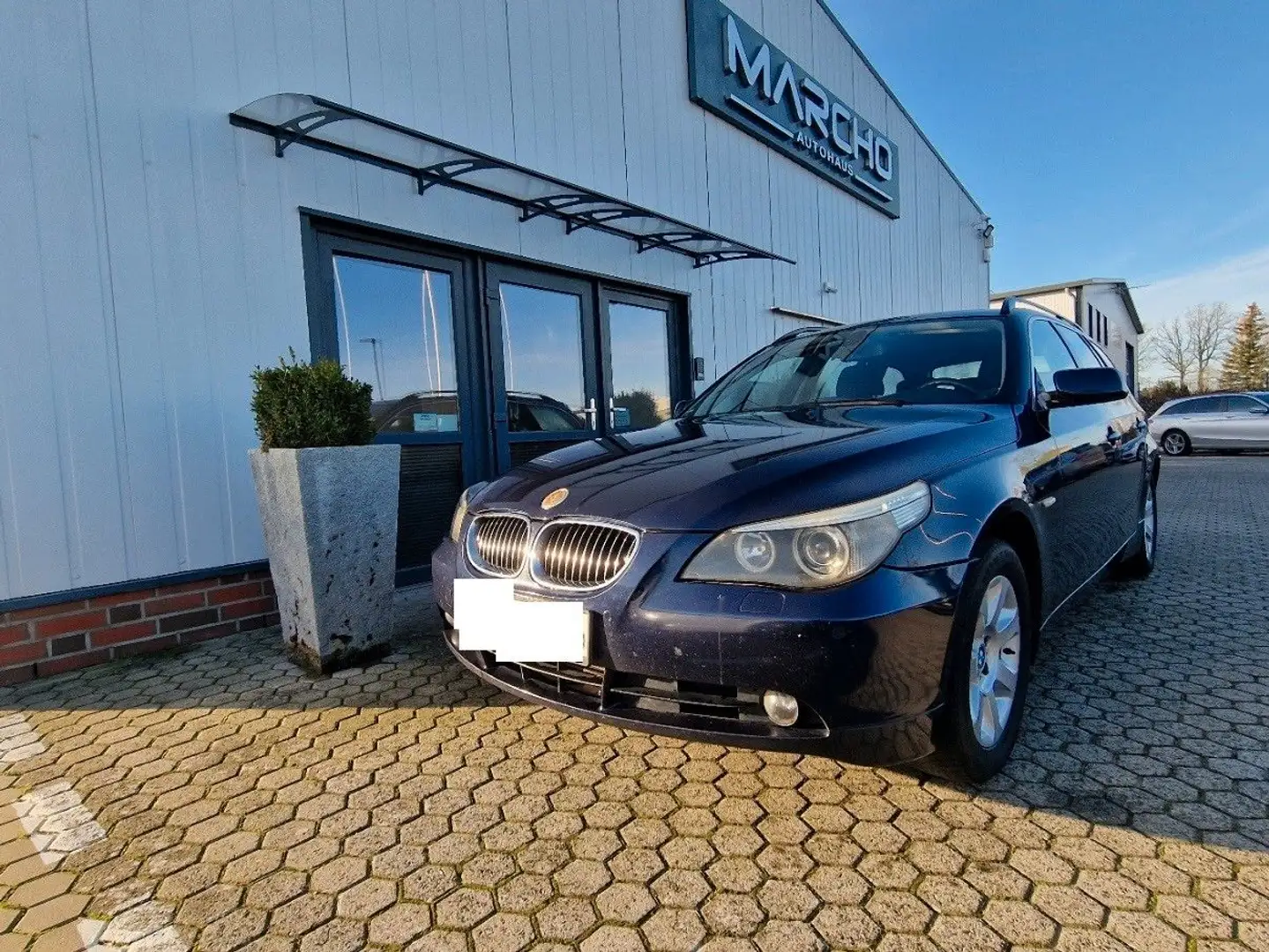 BMW 530 D Touring*Automatik*Navi* Modrá - 1